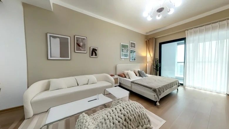 LiqulBroadway - View 2