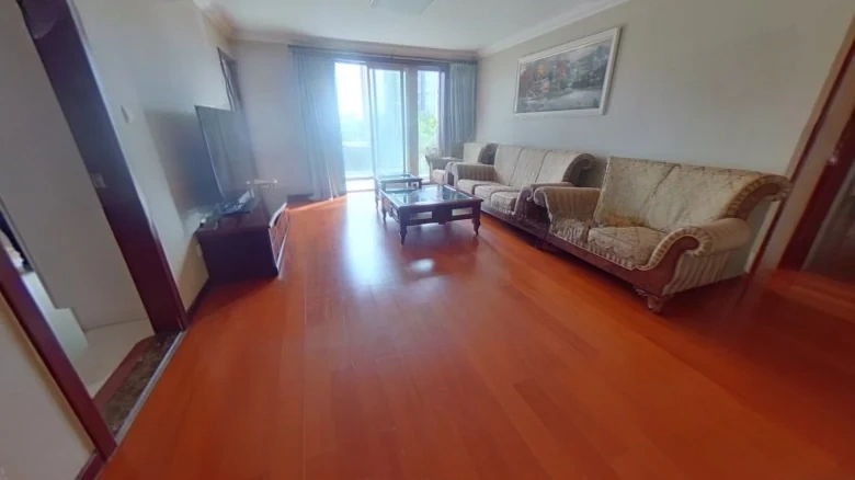 Observation Lake International - View 6