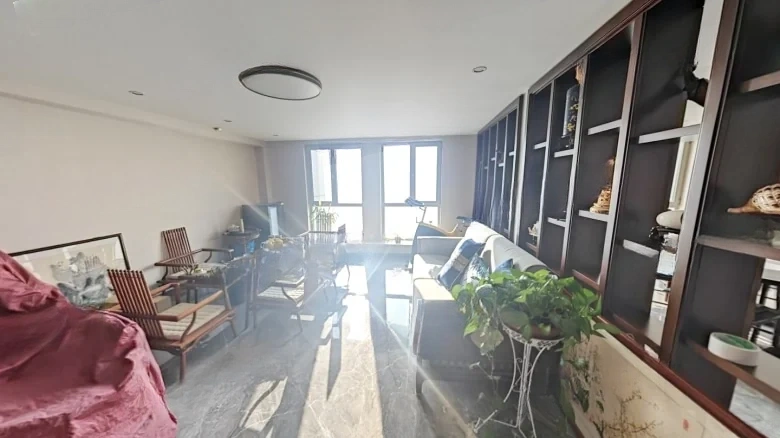 Name City Plaza - View 6