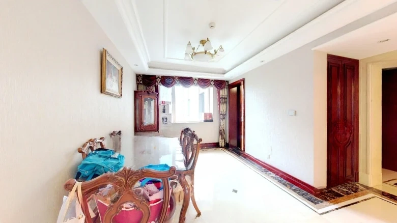 Crescent Estate Royale - View 1