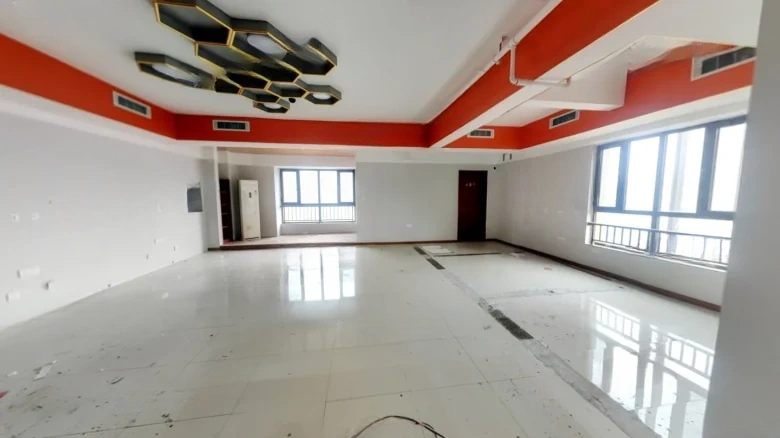 Poly Center Golden Street - View 2