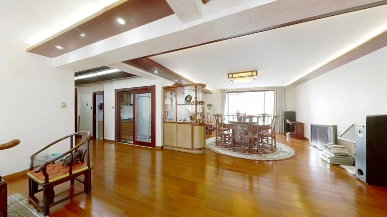 State Trade Gold Coast Beach - View 1