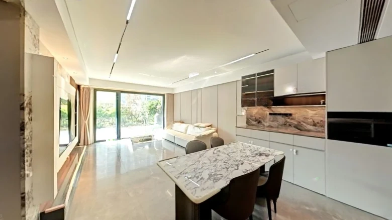 Guiyu Tinglan Pavilion - View 6