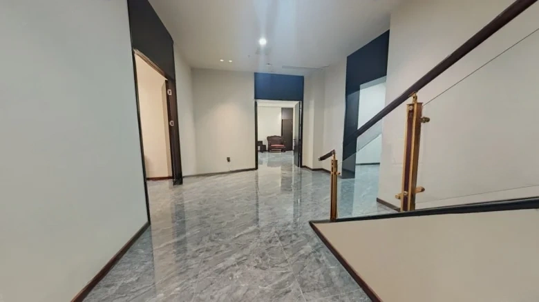 Shun City Commercial Street - View 12