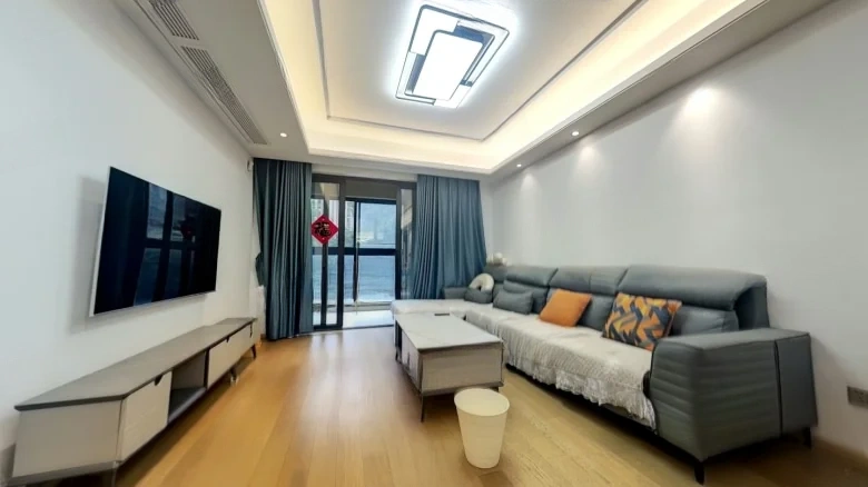 Rood Street Mountain Mansion - View 1