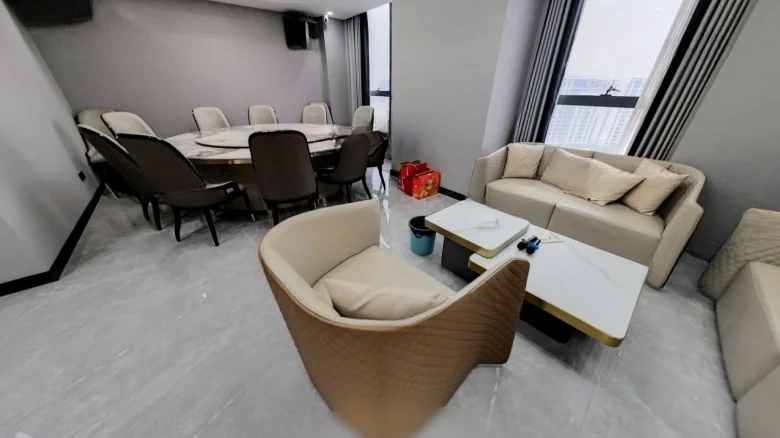 Three Peaks International Square - View 9