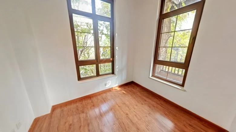 Heavenly Horse City - View 1