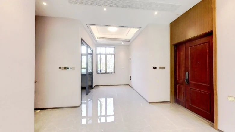 Lakeside Elegance Phase I - View 1