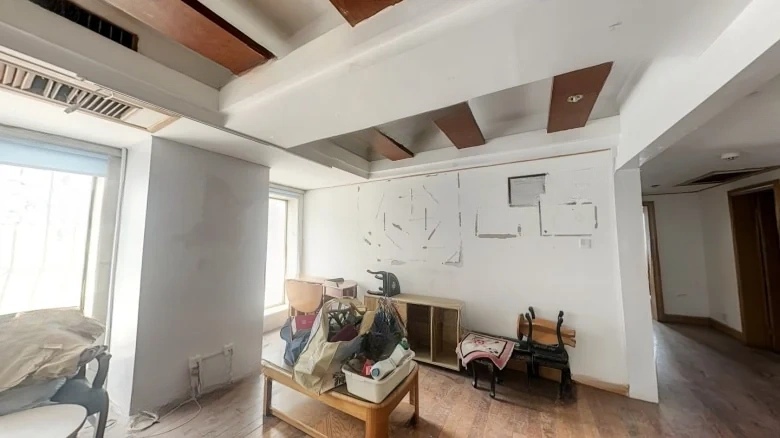 Yellow Tower Office Building - View 7