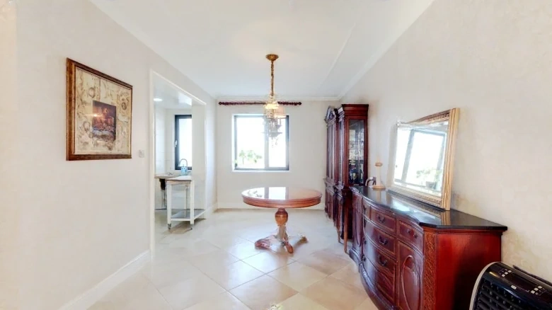 Hua Ye Rose Oriental - View 5