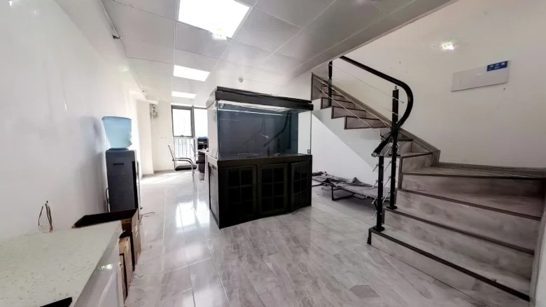 Lanzhou Zhongtianjian Square - View 3