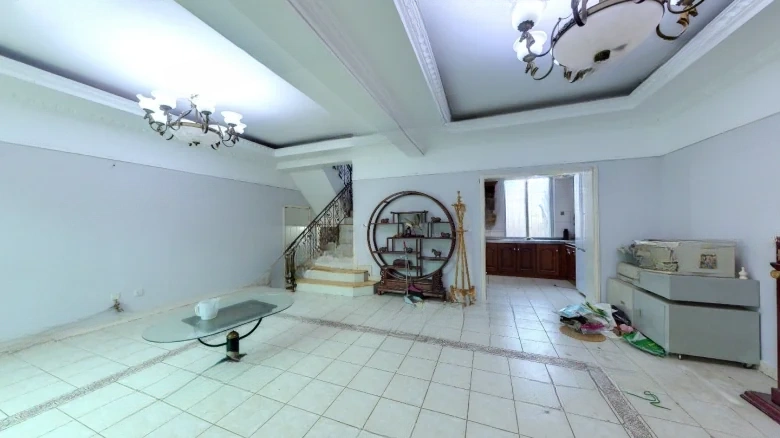 Roundup Mansion - View 5