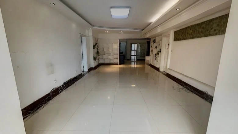 Central Plaza - View 7