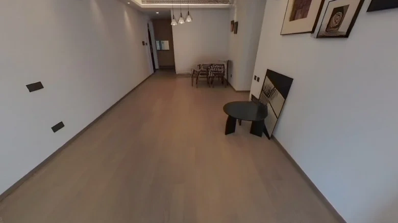 Shou创Ci瑞Xi瑞Yun廷 This direct translation doesn't form a conventional English compound name. A more appropriate translation for marketing or brand purposes could be - View 9