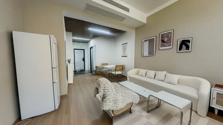 LiqulBroadway - View 4