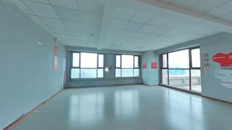 Twelve Time Zones - View 3