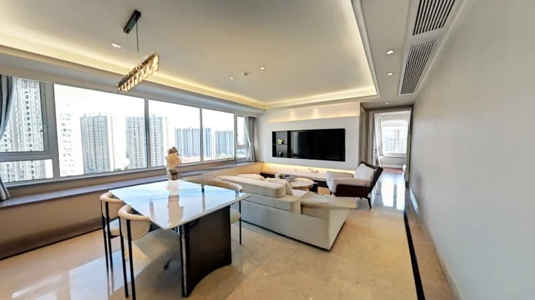 Gentleman's Residence Name Court - View 6