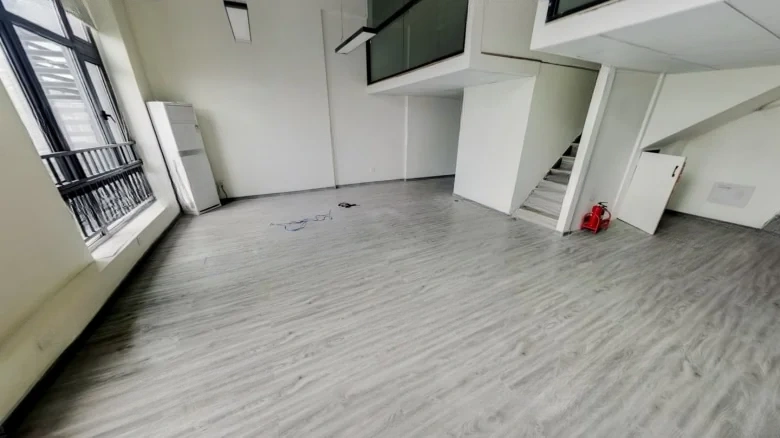 Zanglong Lake Shang Gongguan - View 4