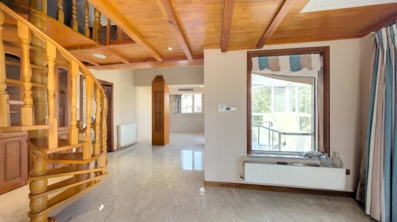 Landscape Gate Riverside Lingxiu Garden - View 8