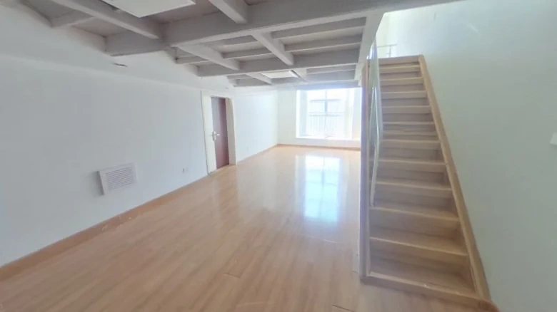 Silver Sitting Center - View 1