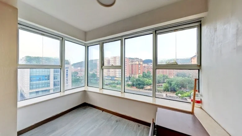 555 International - View 13