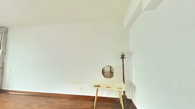 Eccentric Bay - View 4