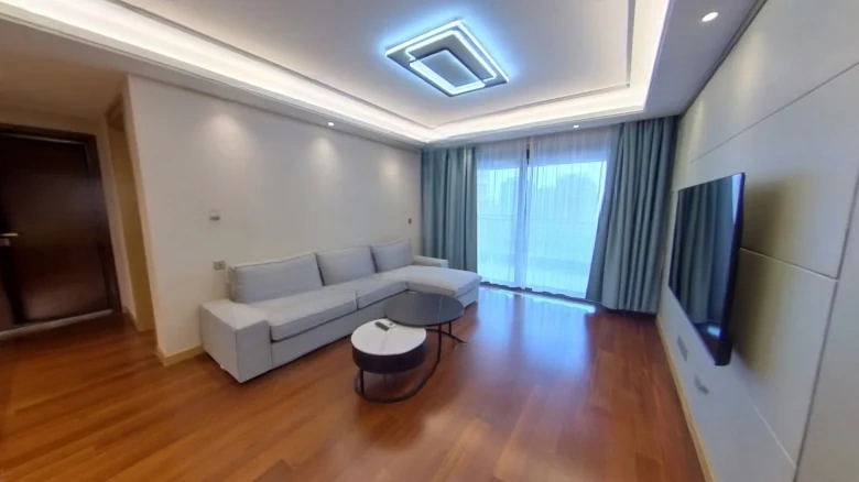 Platinum Delight Rhinoceros Lake - View 1