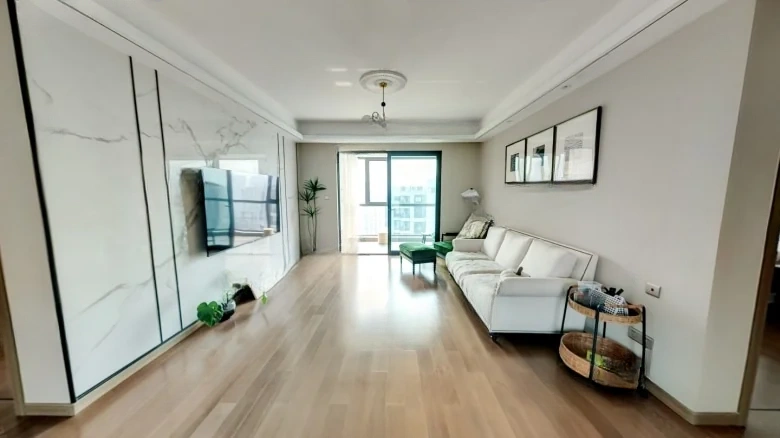 Cui Lake Riverside - View 1