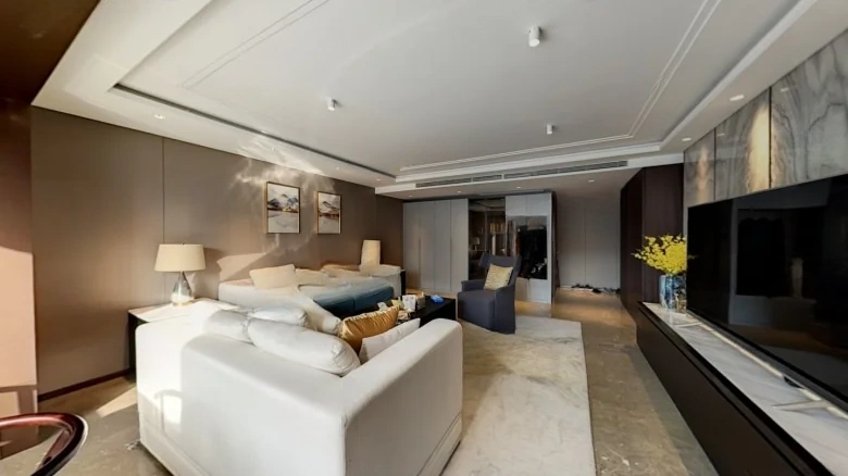 Resplendent Elegance - View 6