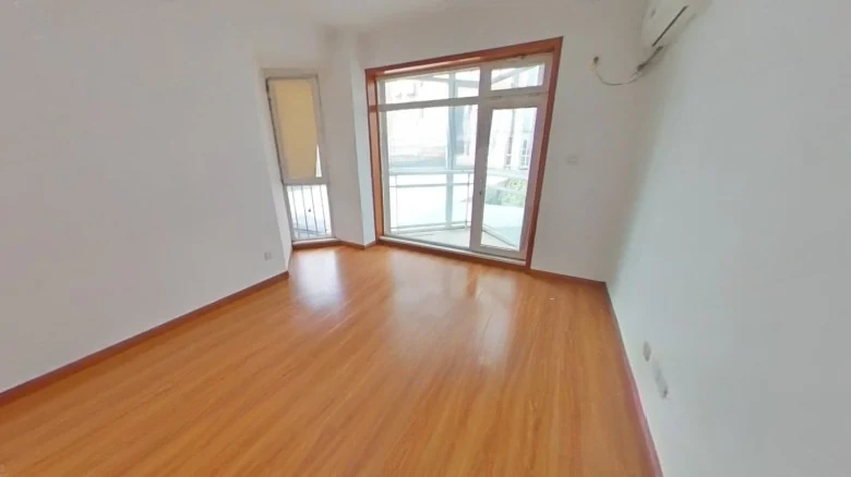 Yida Xinshijie - View 1