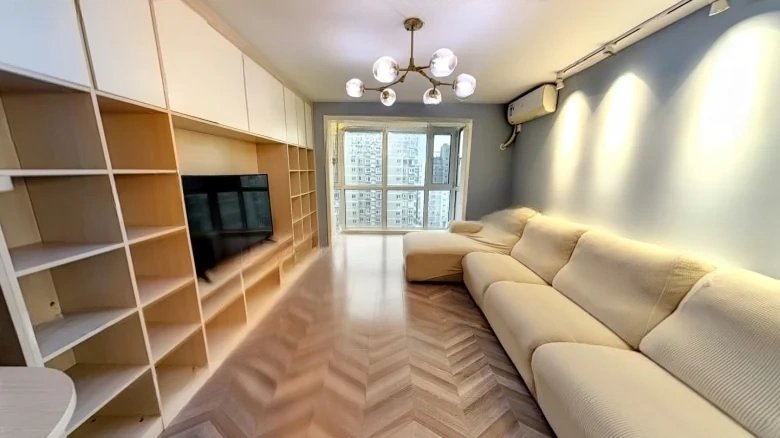 White Collar Home Garden - View 4