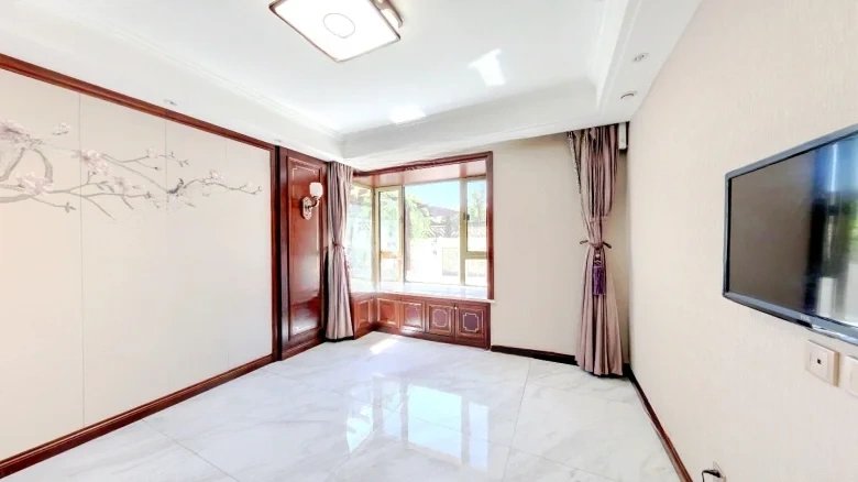 Tianshan Xi Hu Phase II - View 1