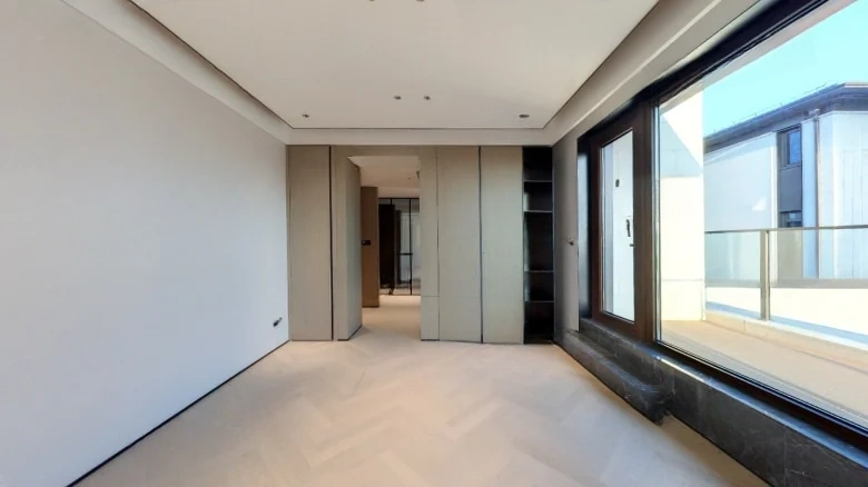 Luhu Cloud River Jade Tiered Gateway - View 6