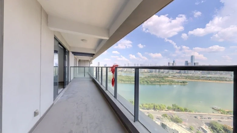 Mountain River Seal - View 11