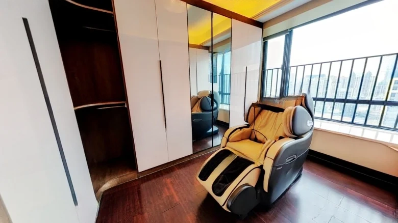 Heavenly Dragon Pavilion - View 5