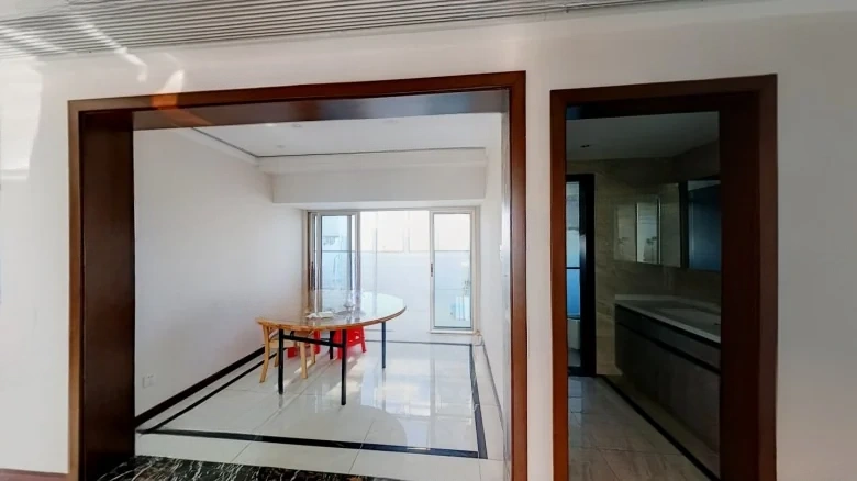 Huaqiang City - View 18