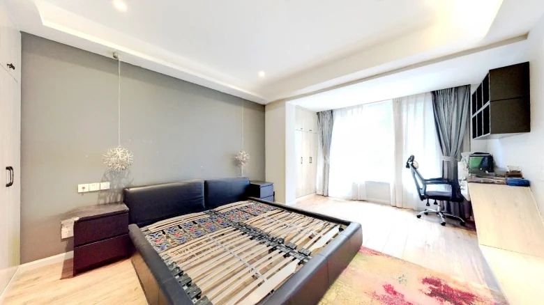 Zhonghai Nine Mansion Complex - View 1