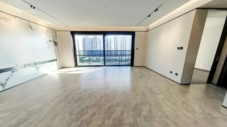 Riverfront Mansion Riverside - View 1