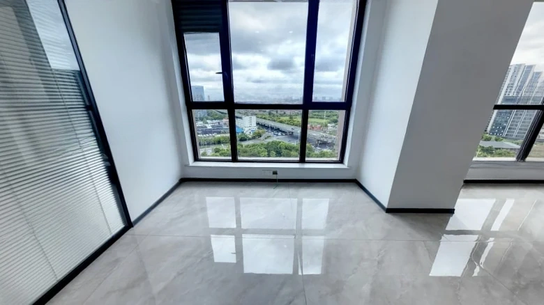 North Wing 99 Square - View 6