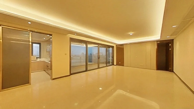 Platinum Delight Rhinoceros Lake - View 6