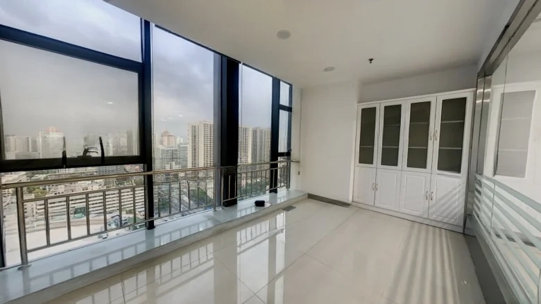 Lanzhou Center Office Tower - View 1