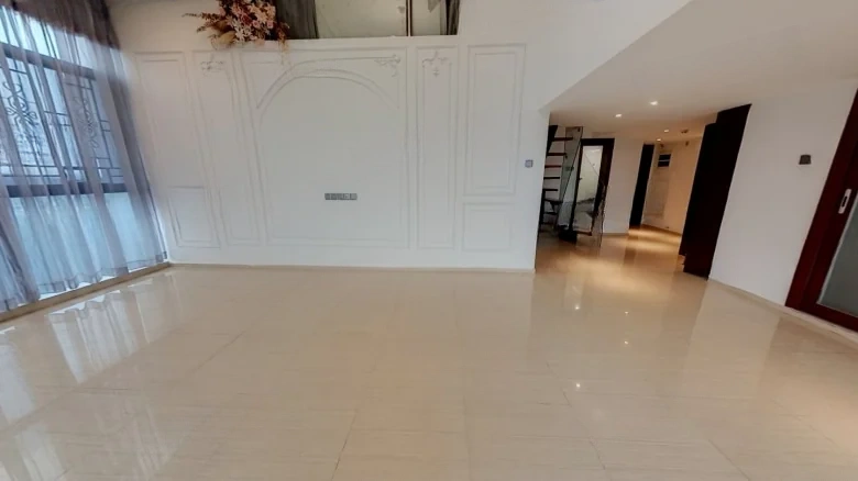 Port Shipping Center - View 6