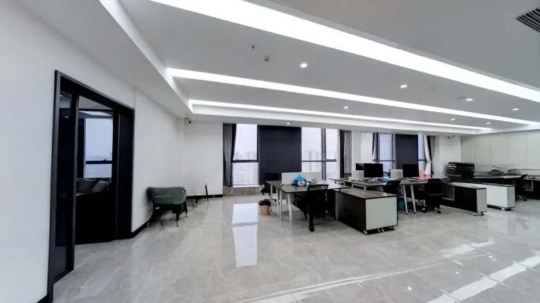 Three Peaks International Square - View 12