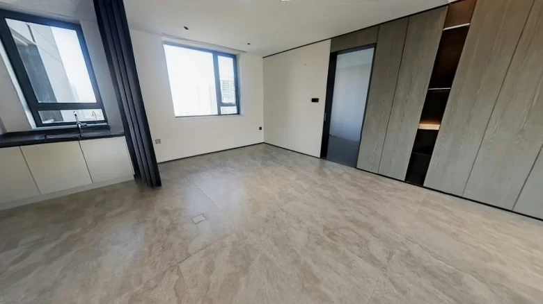 Riverfront Mansion Riverside - View 6