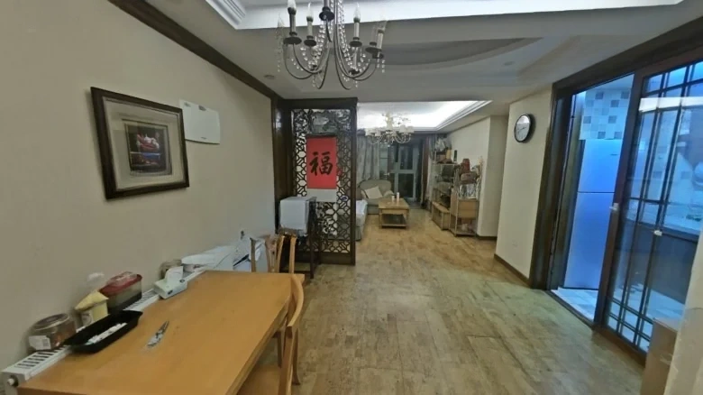 Elegant Garden Residence - View 7