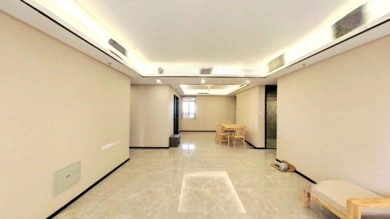 Poly Grand Metropolis - View 1