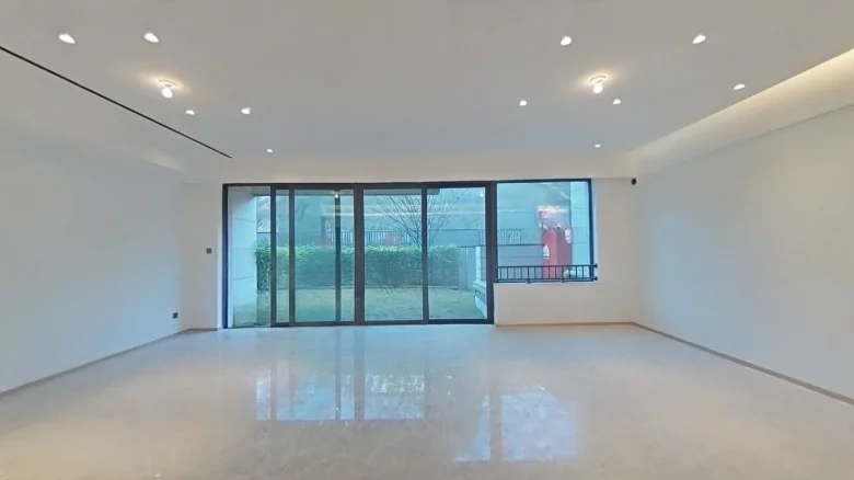 Outstanding Clear Green - View 7