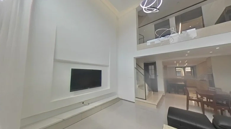 Beauty New World Golden Marvel Garden - View 8