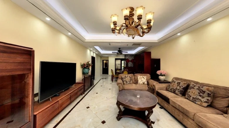 Purple Gold East Domain - View 9