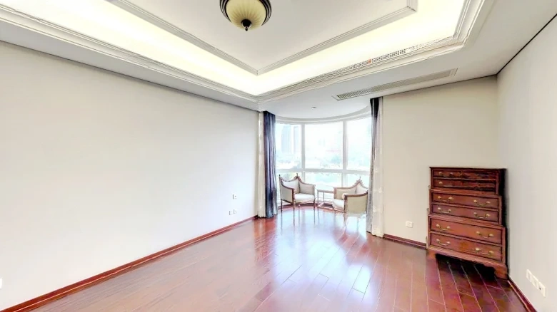 Golden Excellence - View 1